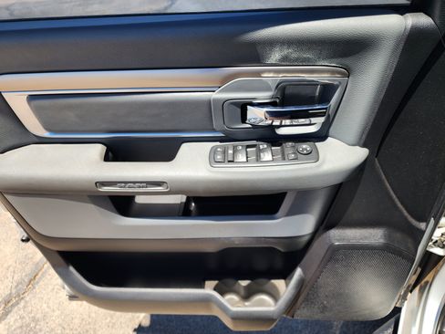 Used 2017 RAM 3500 Big Horn RWD image 20