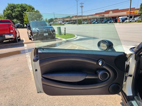 Used 2013 MINI Cooper Hardtop FWD image 9