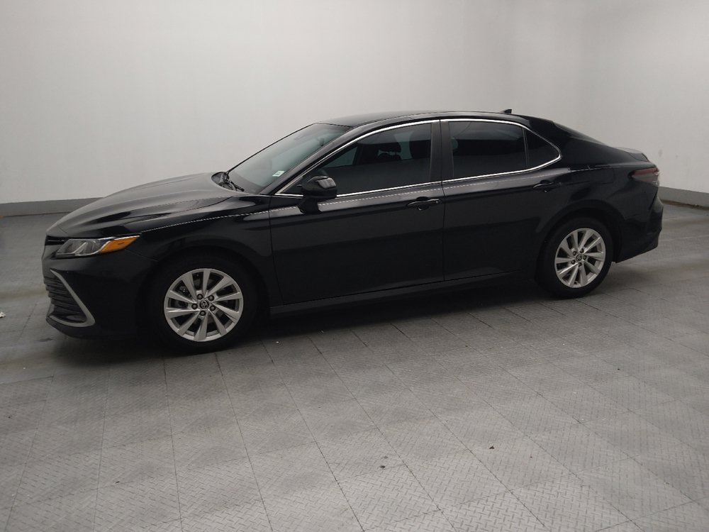 Used 2021 Toyota Camry LE FWD image 2
