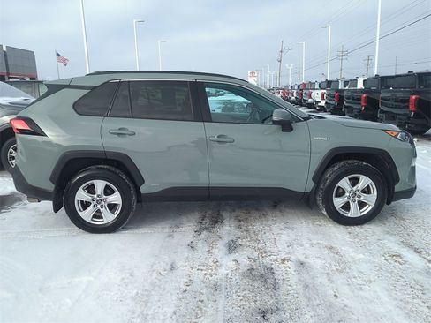 Used 2020 Toyota RAV4 XLE w/ Convenience Package image 9
