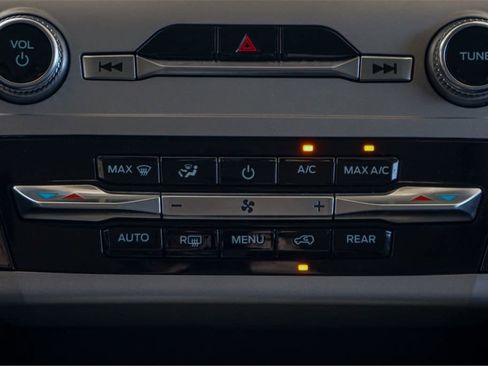 Used 2024 Ford Explorer XLT w/ Equipment Group 202A image 26