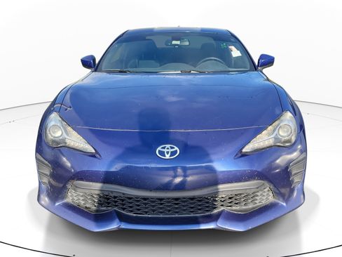 Used 2019 Toyota 86 image 2