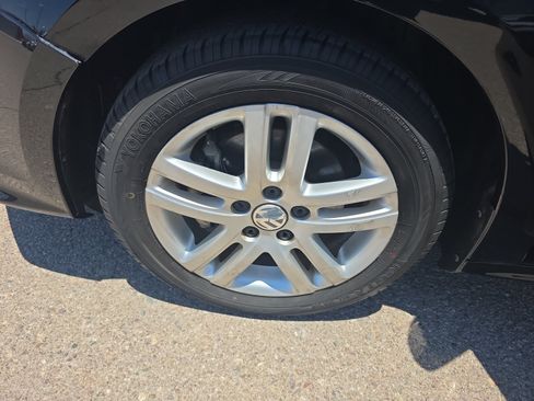 Used 2018 Volkswagen Jetta S w/ Cold Weather Package FWD image 26