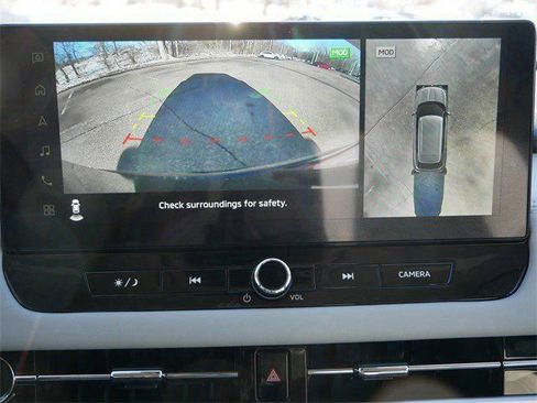 Used 2025 Mitsubishi Outlander SE image 25