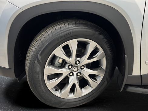 Used 2024 Toyota Grand Highlander AWD Hybrid image 30