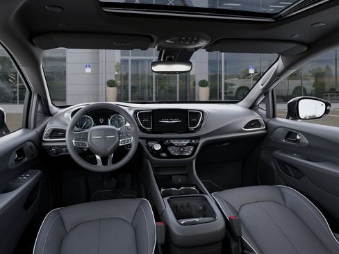 New 2026 Chrysler Pacifica Limited FWD image 14