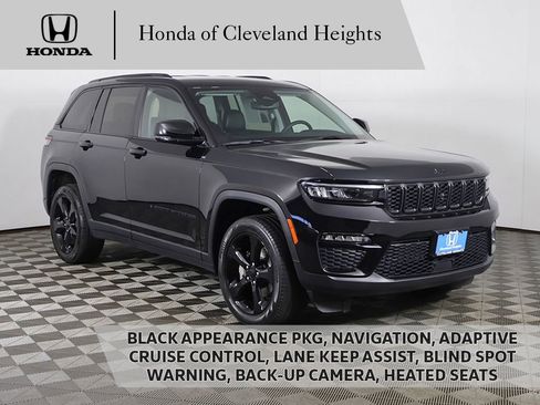 Used 2023 Jeep Grand Cherokee Limited w/ Black Appearance Package AWD/4WD image 1