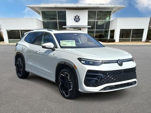 New 2026 Volkswagen Tiguan SEL R-Line image 1