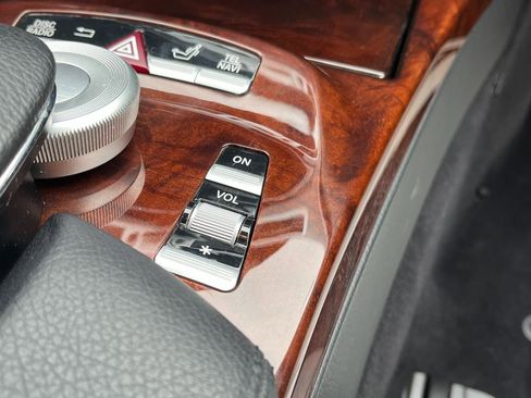 Used 2011 Mercedes-Benz S 550 4MATIC image 69