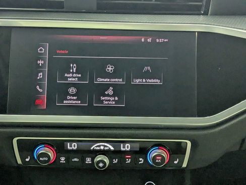 Used 2019 Audi Q3 2.0T Premium image 18