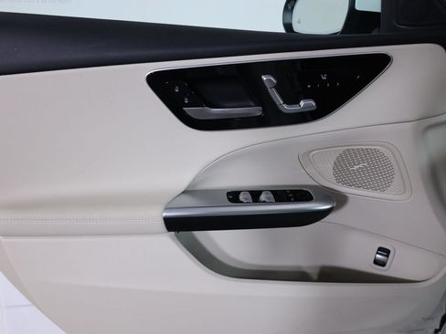 Certified 2026 Mercedes-Benz C 300 4MATIC Sedan image 9