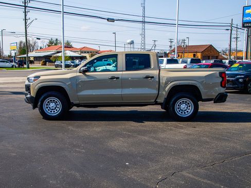 Used 2024 Chevrolet Colorado W/T image 4
