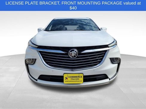 Used 2022 Buick Enclave Essence image 2