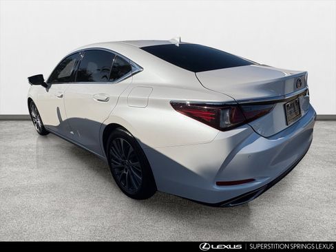 Used 2021 Lexus ES 350 w/ Premium Package FWD image 4