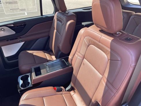 New 2026 Lincoln Aviator Reserve image 19