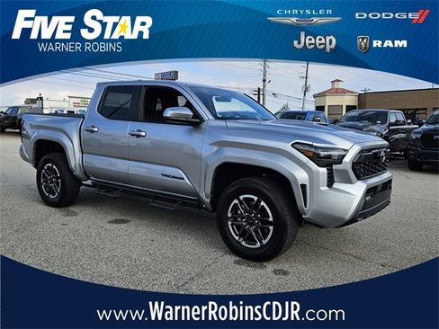 Used 2025 Toyota Tacoma TRD Sport image 1