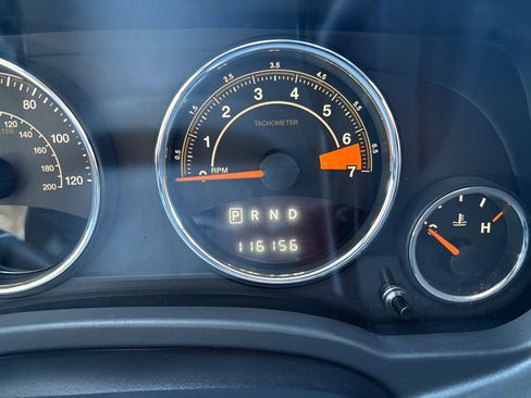 Used 2014 Jeep Compass Latitude image 2