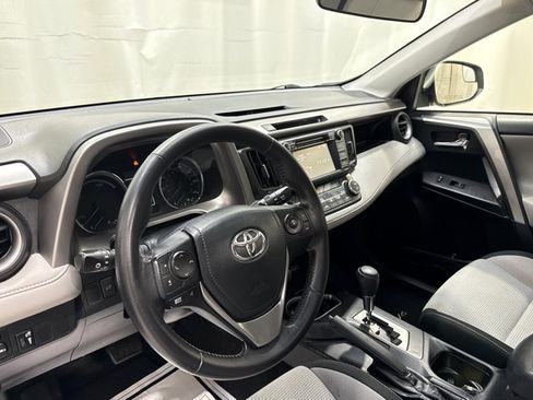 Used 2016 Toyota RAV4 XLE AWD/4WD image 26