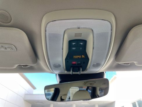 Used 2016 Volvo V60 T5 Premier image 16