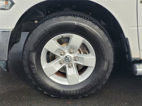 Used 2019 RAM 1500 Classic SLT image 10