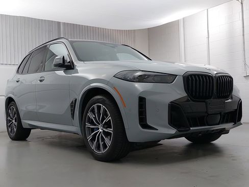 Used 2024 BMW X5 xDrive40i w/ Executive Package AWD/4WD image 9