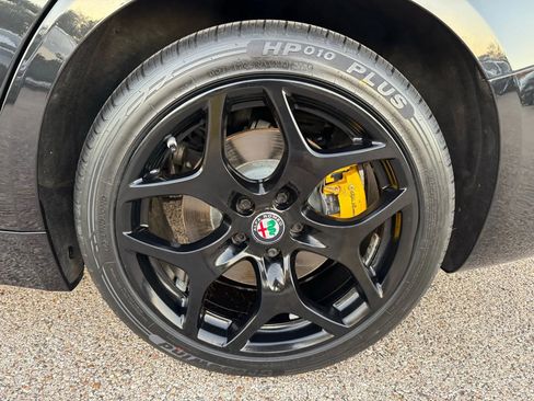 Used 2018 Alfa Romeo Giulia Ti image 12