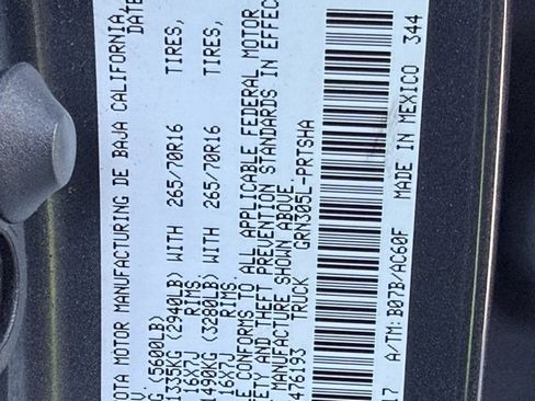 Used 2022 Toyota Tacoma TRD Off-Road image 36