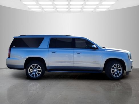 Used 2019 GMC Yukon XL Denali RWD image 4