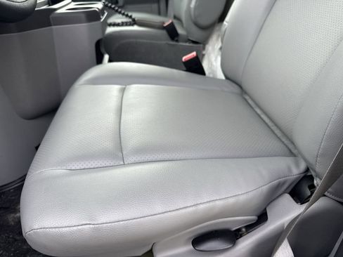 New 2026 Ford E-450 and Econoline 450 Super Duty w/ Power Equipment Group image 9