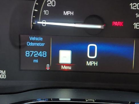 Used 2017 Cadillac XT5 Luxury w/ Driver Awareness Package image 25