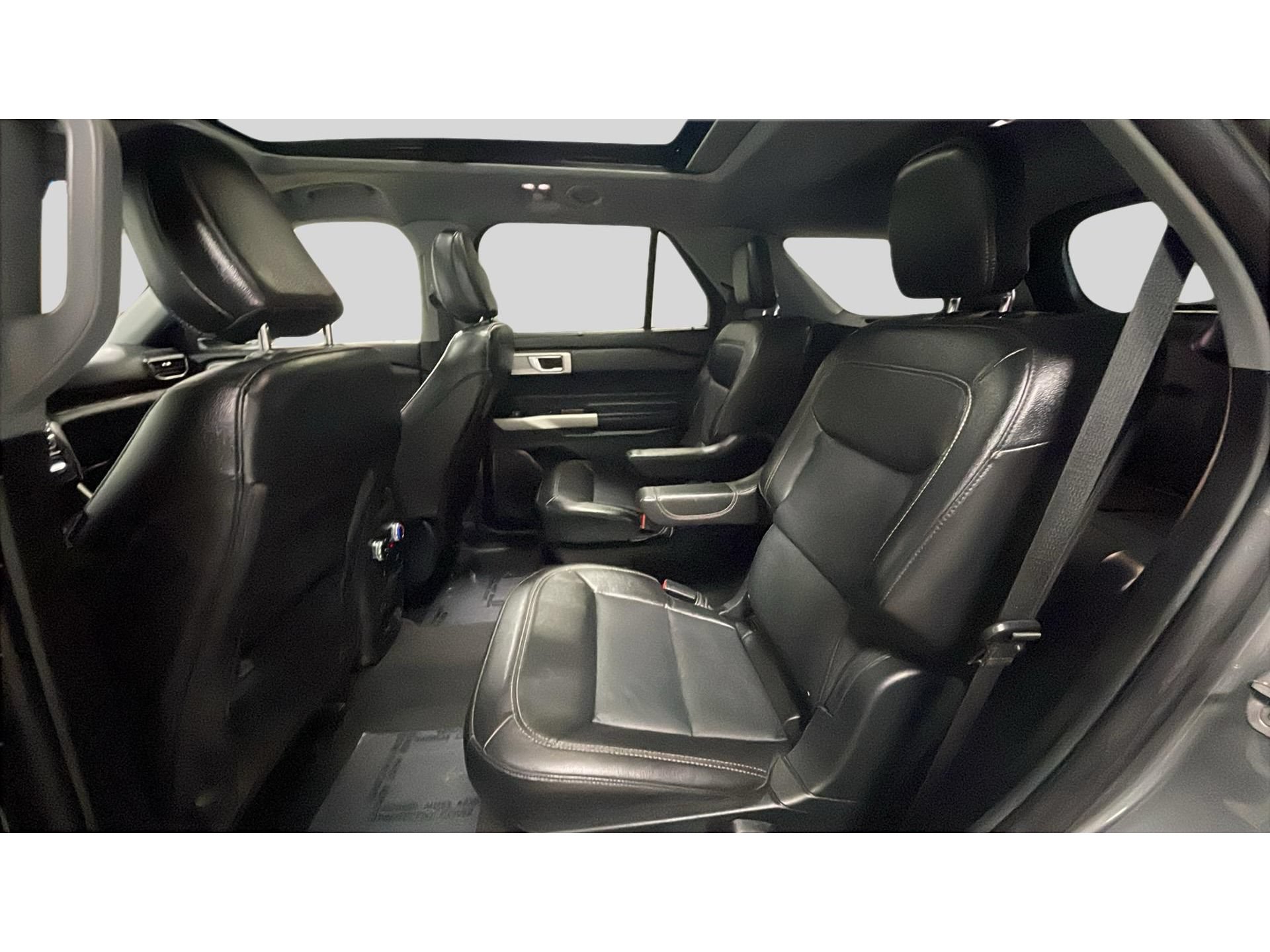 Used 2023 Ford Explorer Limited AWD/4WD image 12