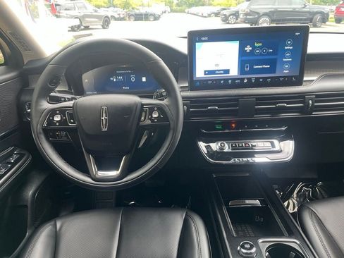 Used 2023 Lincoln Corsair AWD w/ Equipment Group 101A image 17