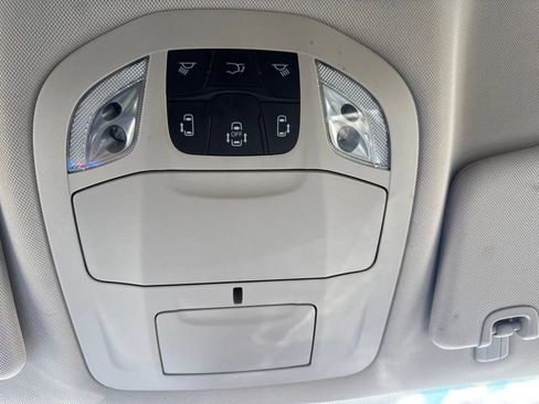 Used 2021 Chrysler Pacifica Touring-L w/ Premium & Safety Sphere Group AWD/4WD image 22