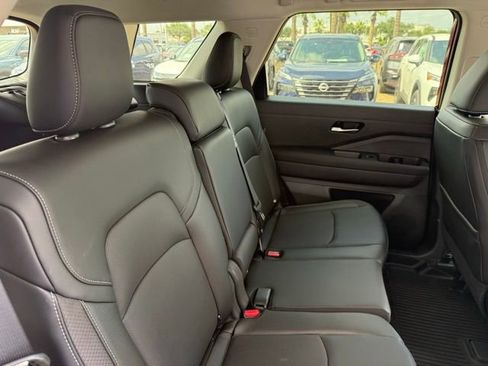 New 2026 Nissan Pathfinder SL AWD/4WD image 23