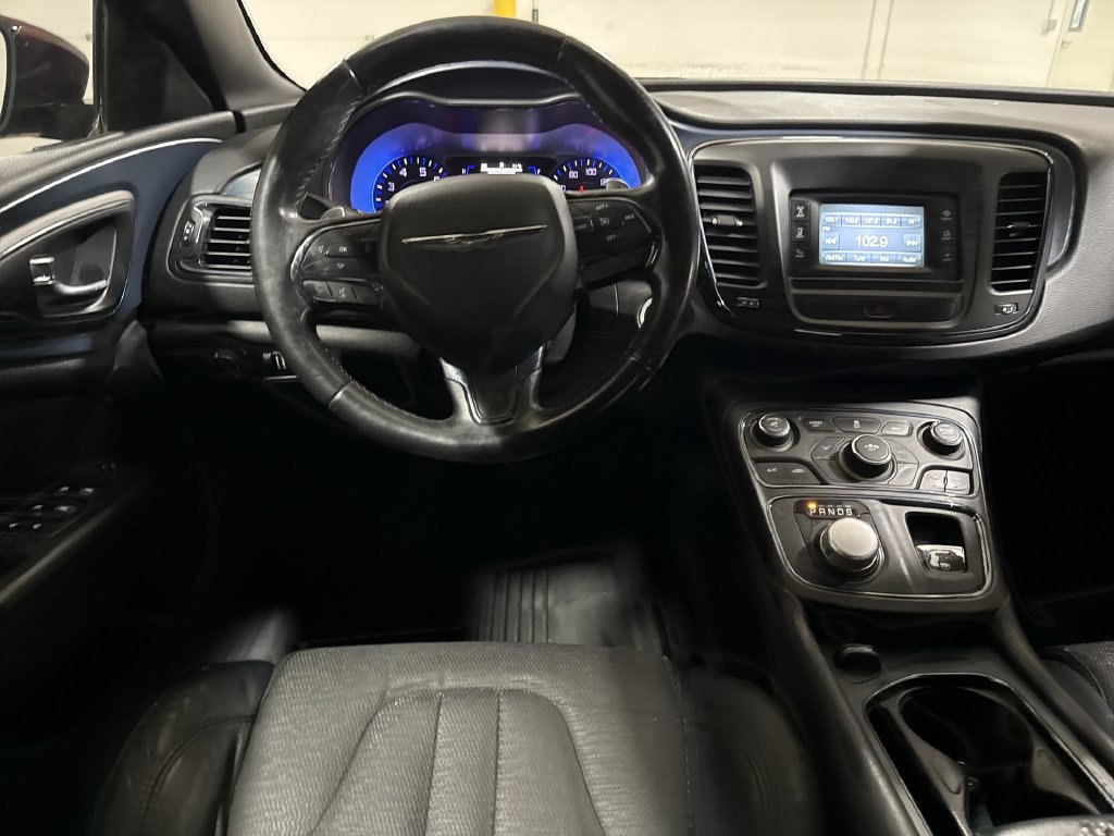 Used 2015 Chrysler 200 S FWD image 11