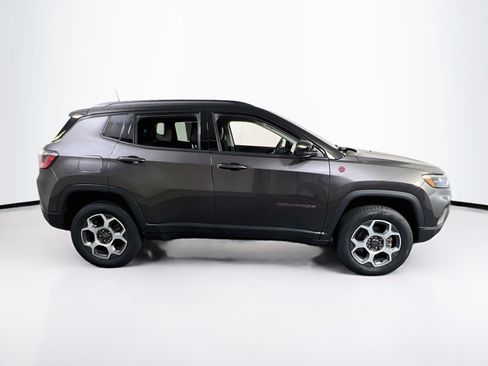 Used 2022 Jeep Compass Trailhawk AWD/4WD image 4