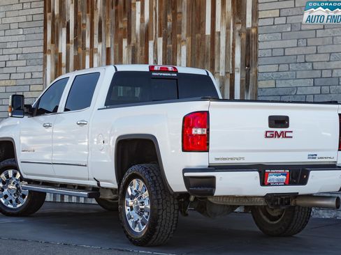 Used 2018 GMC Sierra 2500 Denali w/ Duramax Plus Package image 4