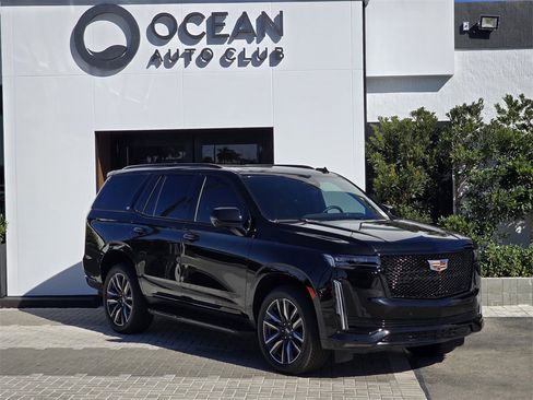 Used 2024 Cadillac Escalade Sport image 2