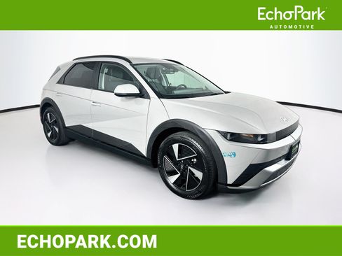 Used 2025 Hyundai Ioniq 5 SEL RWD image 1