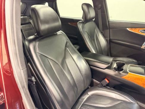 Used 2017 Lincoln MKX Select w/ Select Plus Package image 14