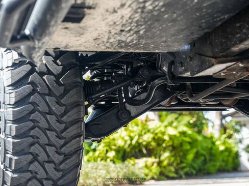 Used 2003 HUMMER H1 4-Door Open Top image 94