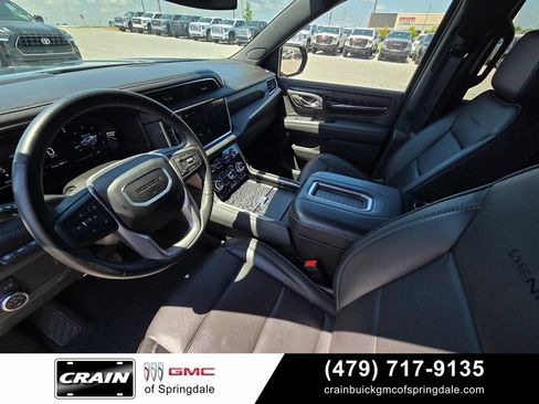 Used 2024 GMC Yukon Denali AWD/4WD image 9
