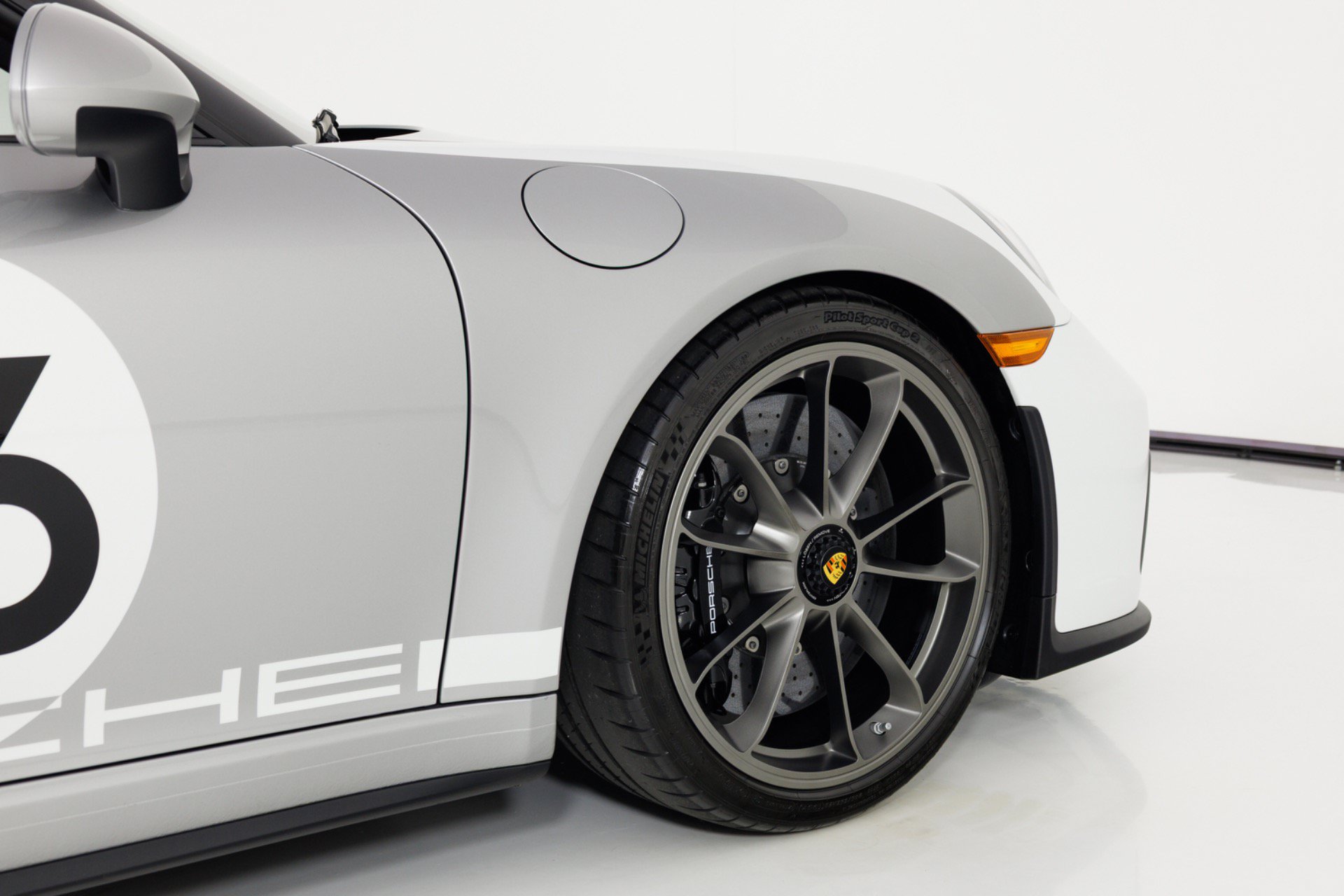 Used 2019 Porsche 911 Speedster RWD image 66
