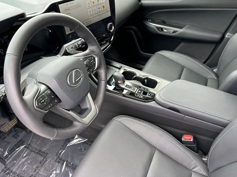 Used 2025 Lexus NX 350 AWD w/ Cold Area Package image 10