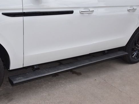 New 2026 Lincoln Navigator L Reserve w/ Jet Appearance Package AWD/4WD image 39