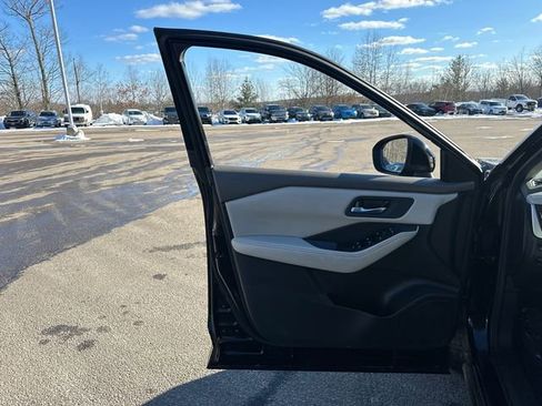 Used 2024 Nissan Rogue SV AWD/4WD image 22