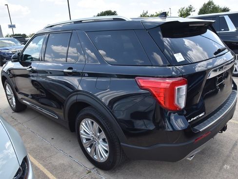 Used 2024 Ford Explorer Limited w/ Limited Technology Package AWD/4WD image 9