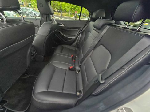 Certified 2019 Mercedes-Benz GLA 250 4MATIC image 18
