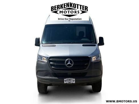 Used 2019 Mercedes-Benz Sprinter 2500 image 7
