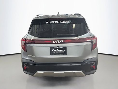 Used 2024 Kia Seltos S FWD image 8